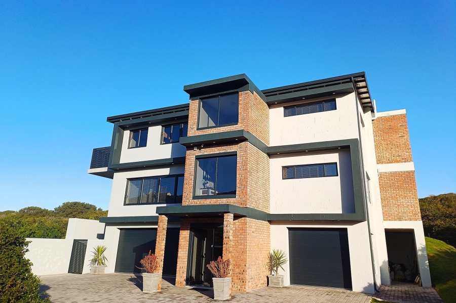 4 Bedroom Property for Sale in Dana Bay Western Cape